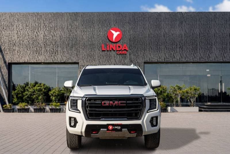 2022 GMC Yukon AT4 thumbnail 2