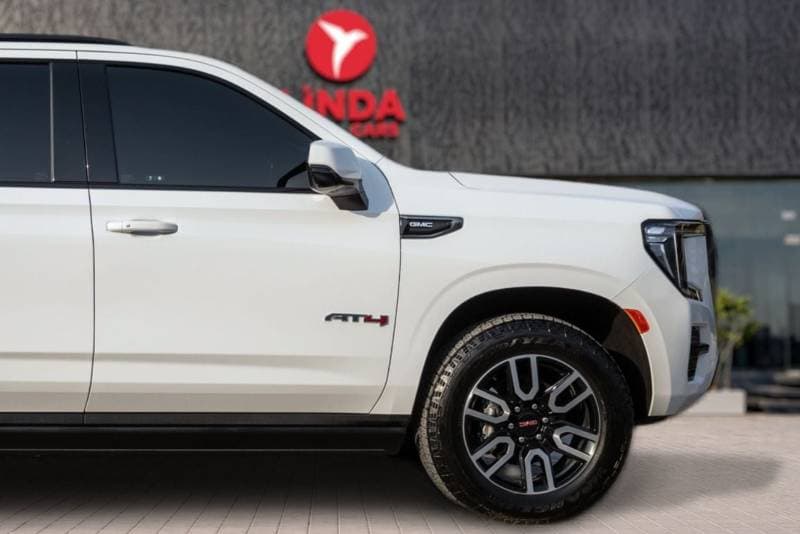2022 GMC Yukon AT4 thumbnail 8