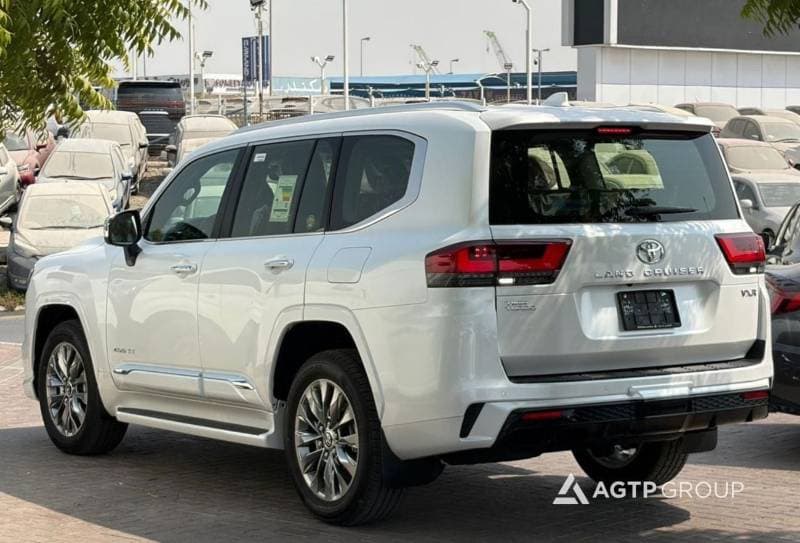 2026 Toyota Land Cruiser VXR thumbnail 4