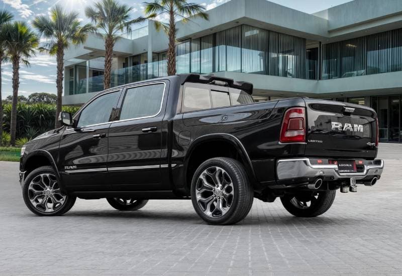 2021 RAM 1500 Limited thumbnail 3