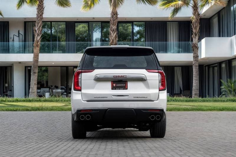 2022 GMC Yukon DENALI thumbnail 5