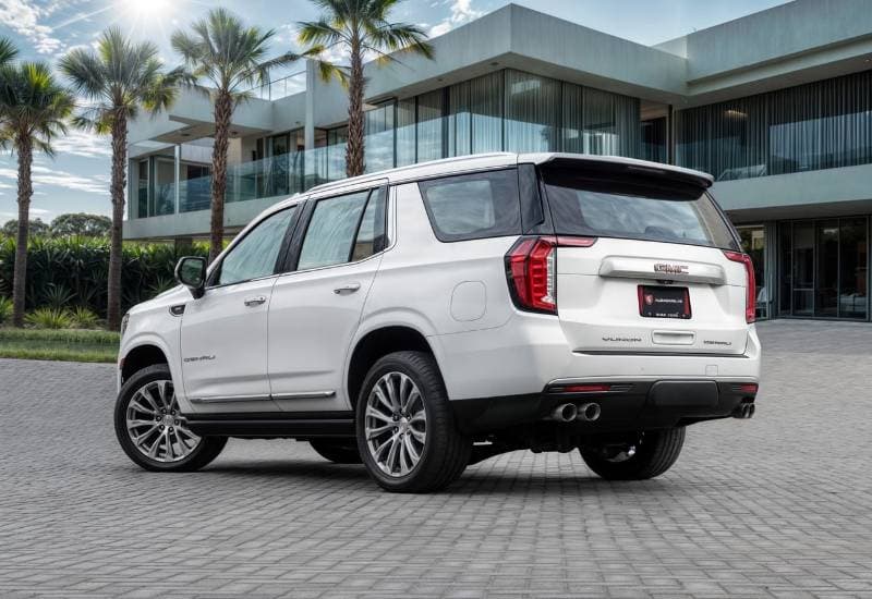 2022 GMC Yukon DENALI thumbnail 3