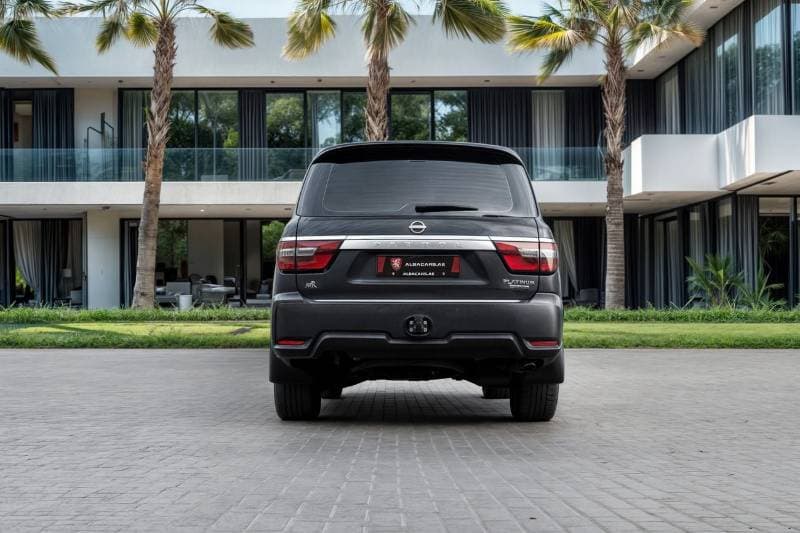 2024 Nissan Patrol LE Platinum thumbnail 5