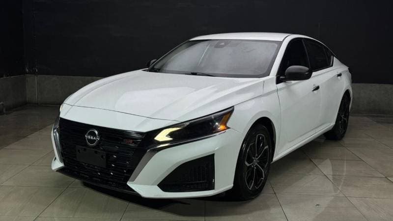 2024 Nissan Altima S thumbnail 4