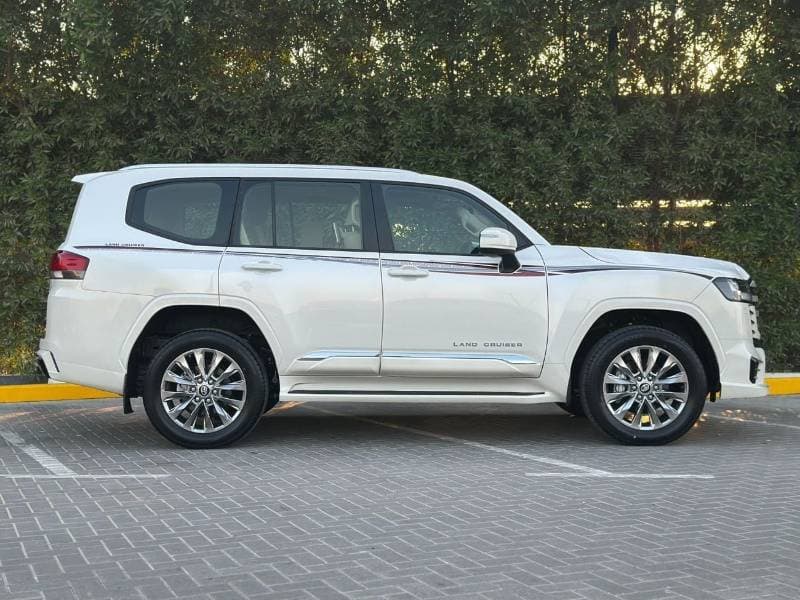 2026 Toyota Land Cruiser GXR thumbnail 5