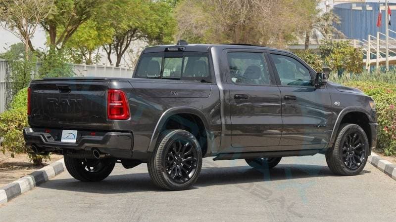2026 RAM 1500 LIMITED thumbnail 8