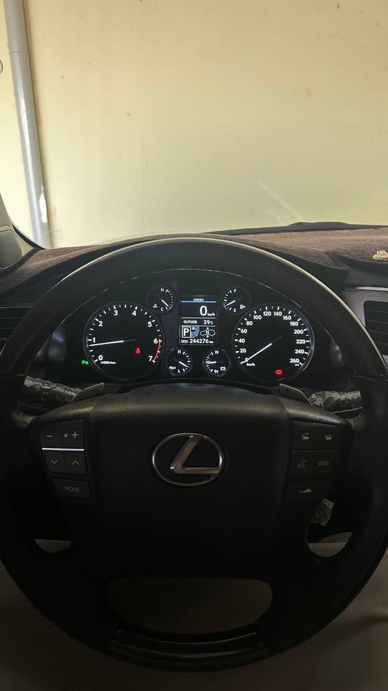 2014 Lexus LX570 SPORT PLATINUM thumbnail 6