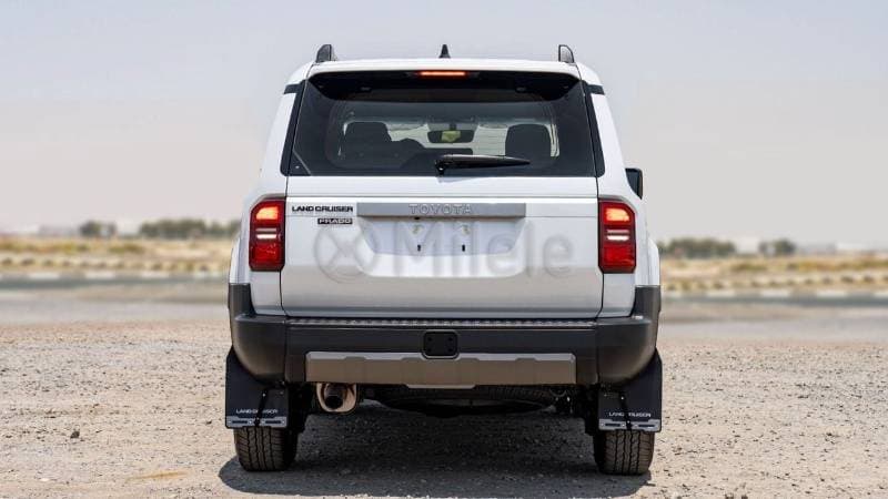 2024 Toyota Prado thumbnail 8