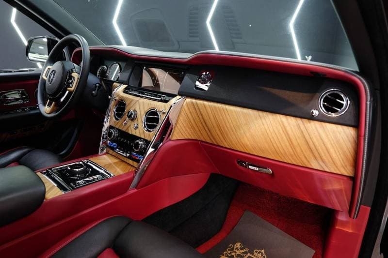 2019 Rolls Royce Cullinan thumbnail 8
