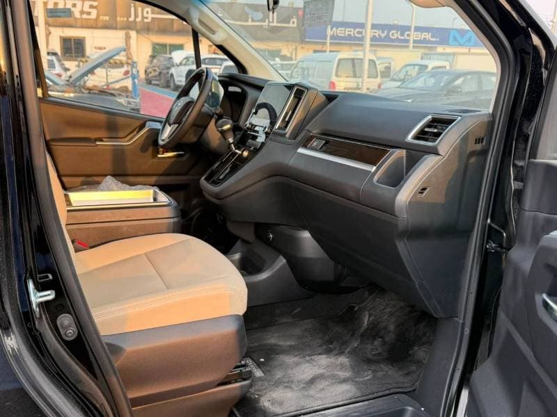 2026 Toyota Granvia PREMIUM thumbnail 8
