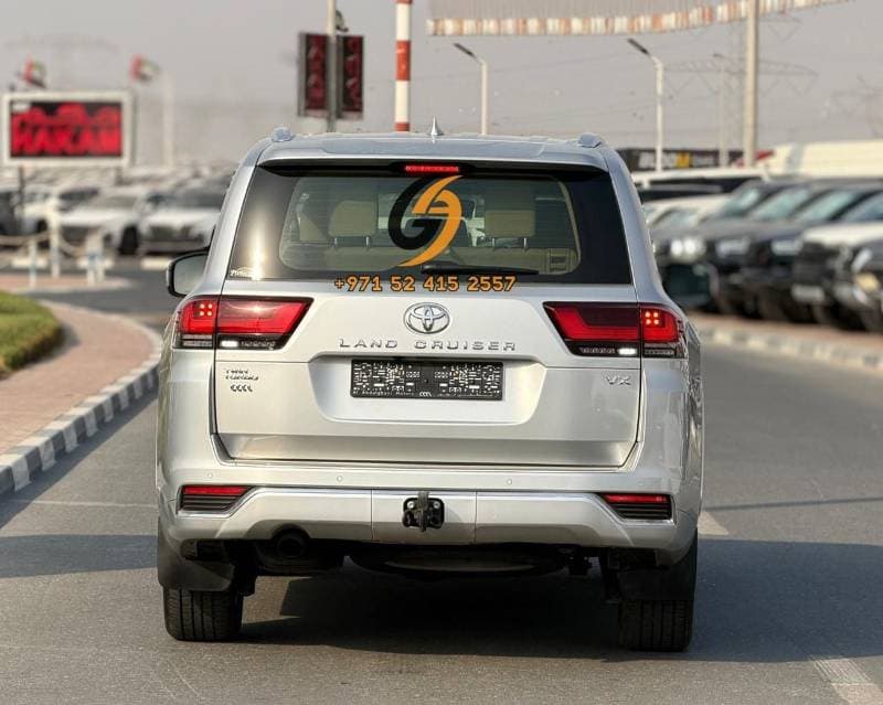 2024 Toyota Land Cruiser VX thumbnail 4