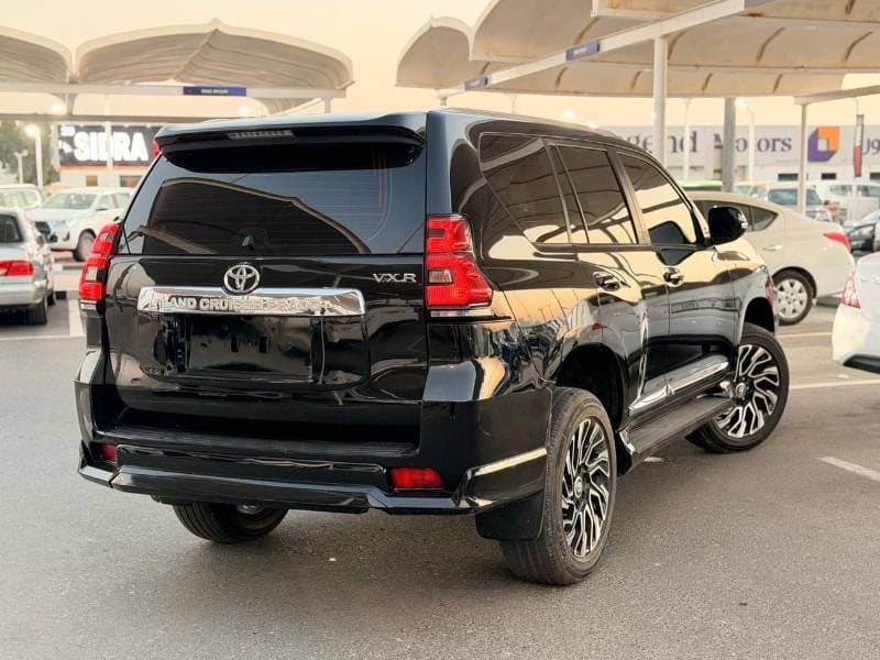 2019 Toyota Prado VXR thumbnail 3