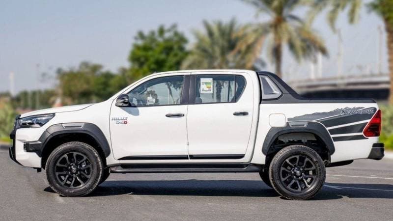 2024 Toyota Hilux ADVENTURE thumbnail 6