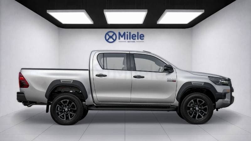 2026 Toyota Hilux thumbnail 6