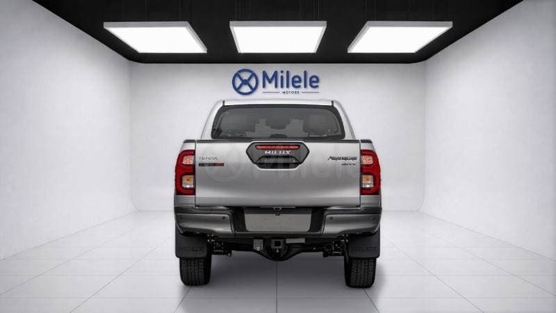 2026 Toyota Hilux thumbnail 8
