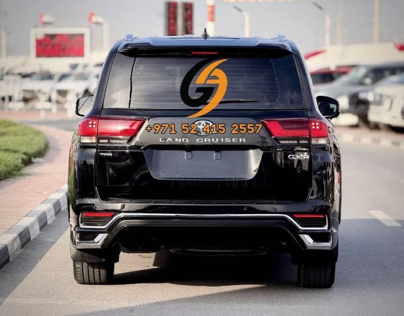 2022 Toyota Land Cruiser GXR V thumbnail 5