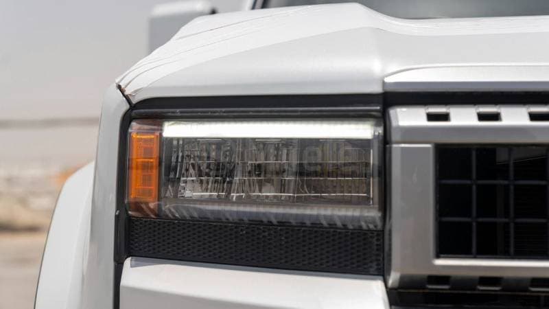 2024 Toyota Prado thumbnail 3