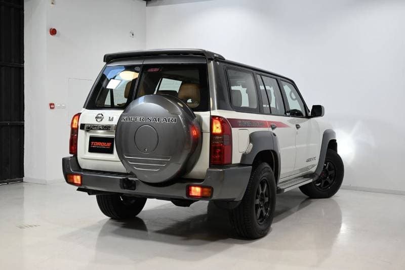 2019 Nissan Patrol SUPER SAFARI thumbnail 4
