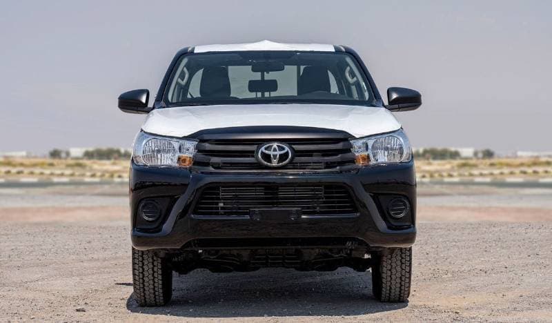 2026 Toyota Hilux DLX thumbnail 2
