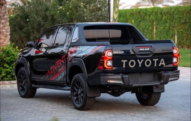 2019 Toyota Hilux GLX thumbnail 8