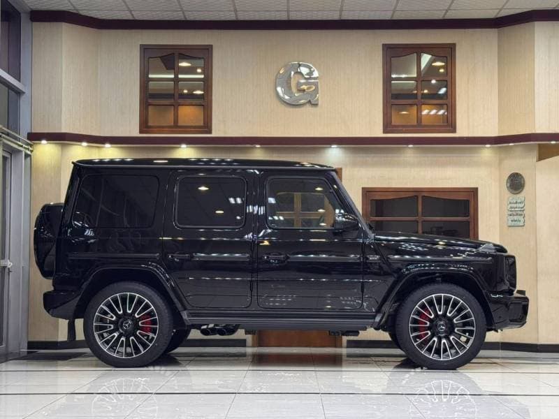 2025 Mercedes Benz G63 AMG STANDARD thumbnail 4