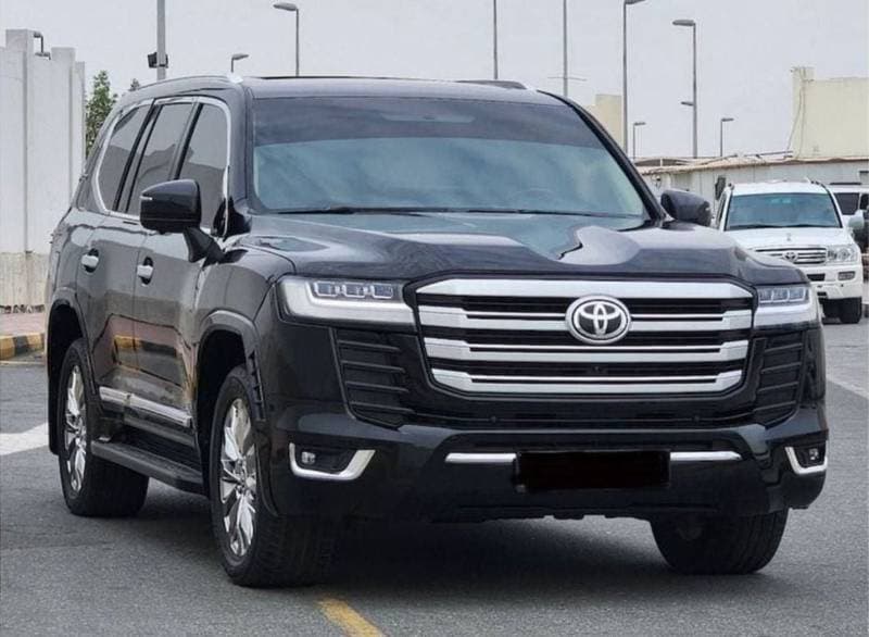 2018 Toyota Land Cruiser thumbnail 6