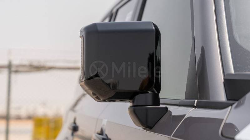 2025 Toyota Prado thumbnail 4