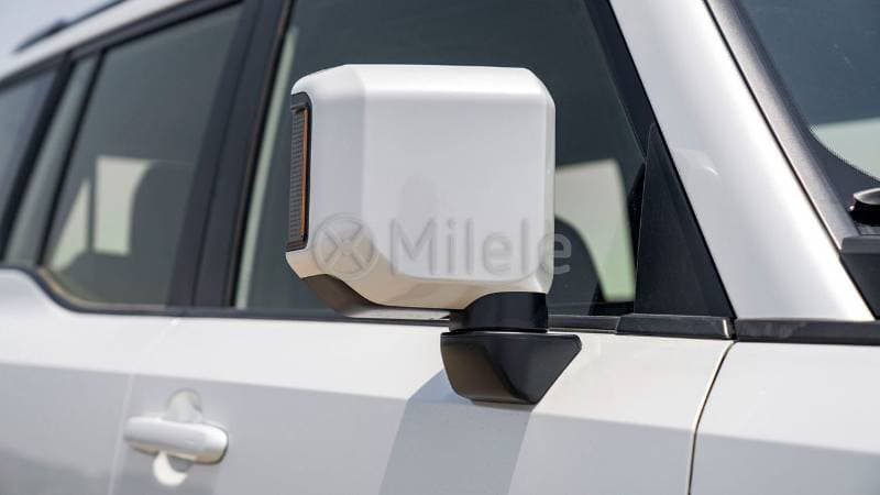 2024 Toyota Prado thumbnail 4