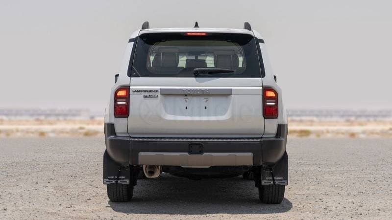 2024 Toyota Prado thumbnail 8
