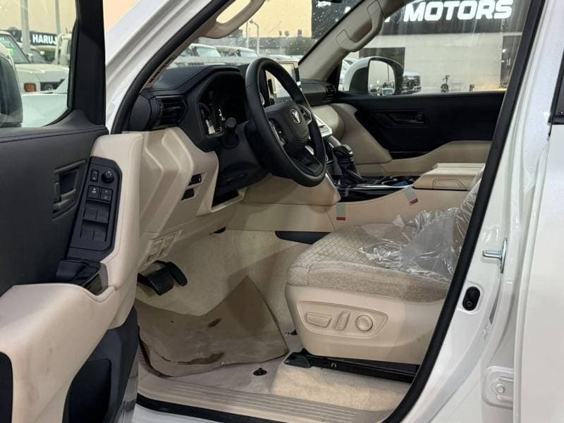 2026 Toyota Land Cruiser GXR thumbnail 5