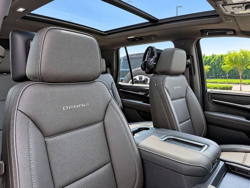 2023 GMC Yukon DENALI thumbnail 8