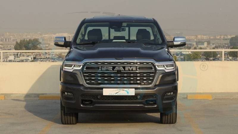 2026 RAM 1500 LIMITED thumbnail 3