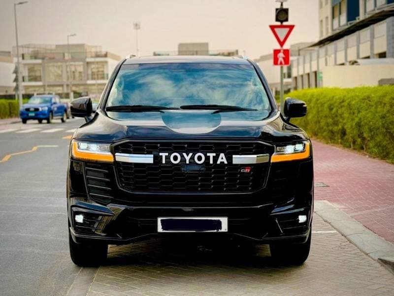 2017 Toyota Land Cruiser GXR thumbnail 6