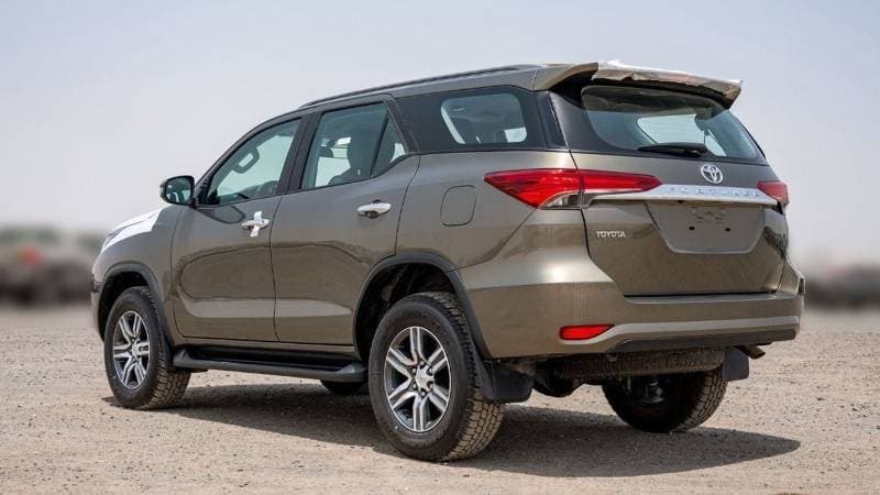 2024 Toyota Fortuner GX2 thumbnail 4
