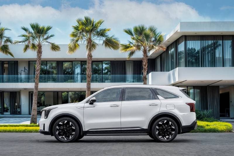 2027 Kia Sorento thumbnail 2