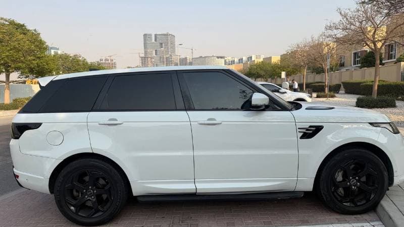 2019 Land Rover Range Rover Sport HSE thumbnail 3