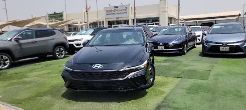 2024 Hyundai Elantra COMFORT thumbnail 3