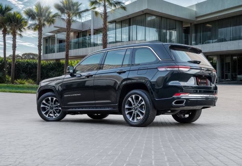 2024 Jeep Grand Cherokee thumbnail 3