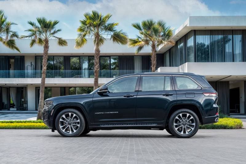 2024 Jeep Grand Cherokee thumbnail 2