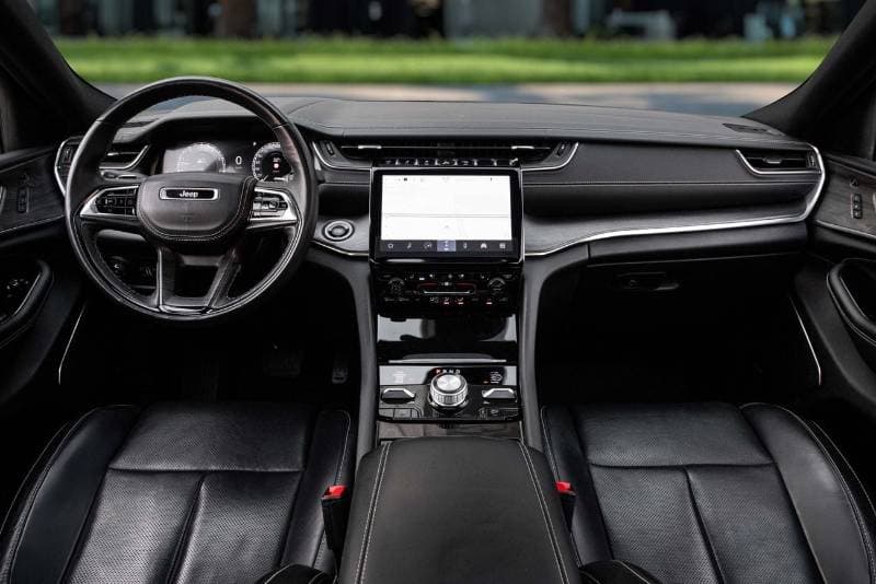 2024 Jeep Grand Cherokee thumbnail 8