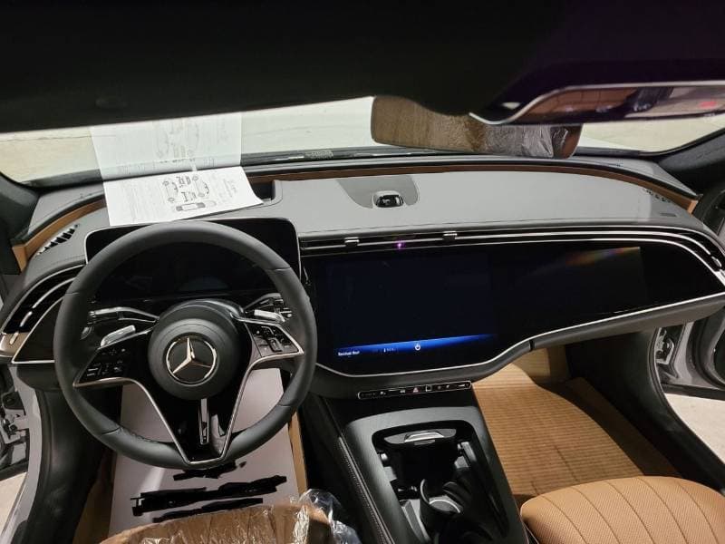 2026 Mercedes Benz E350 4MATIC thumbnail 4