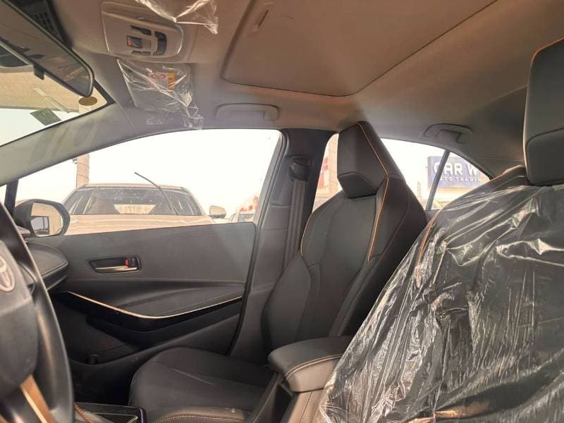2026 Toyota Corolla XLI HEV thumbnail 6