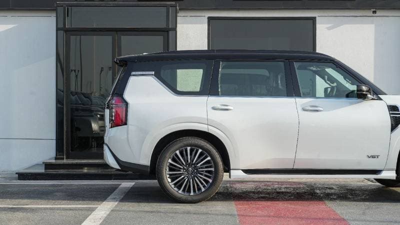 2026 Nissan Patrol LE PLATINUM CITY thumbnail 8