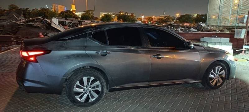 2020 Nissan Altima SV thumbnail 7