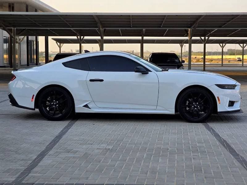 2025 Ford Mustang GT PREMIUM thumbnail 6