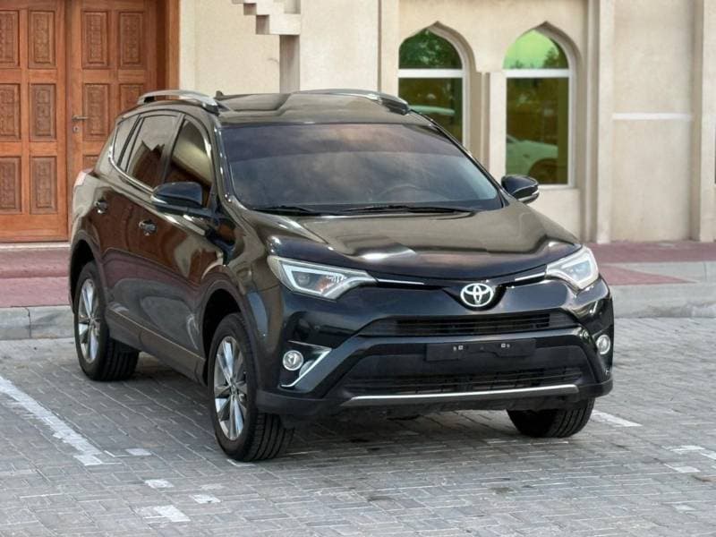 2017 Toyota RAV4 thumbnail 4