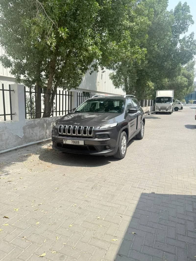 2014 Jeep Cherokee LONGITUDE thumbnail 6