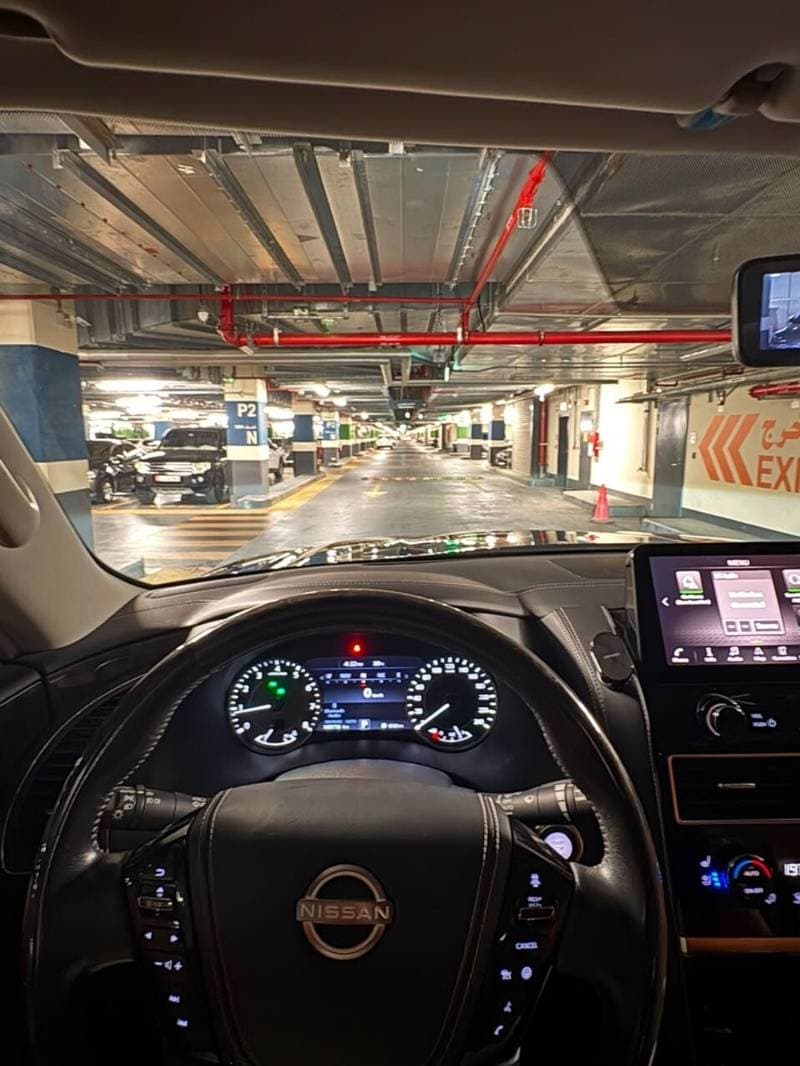 2022 Nissan Patrol LE PLATINUM thumbnail 4
