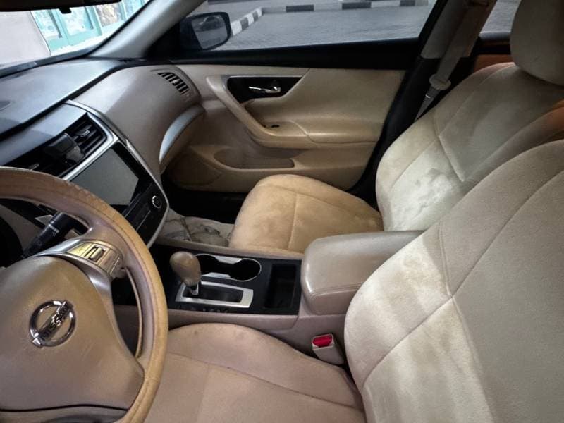 2016 Nissan Altima SV thumbnail 5