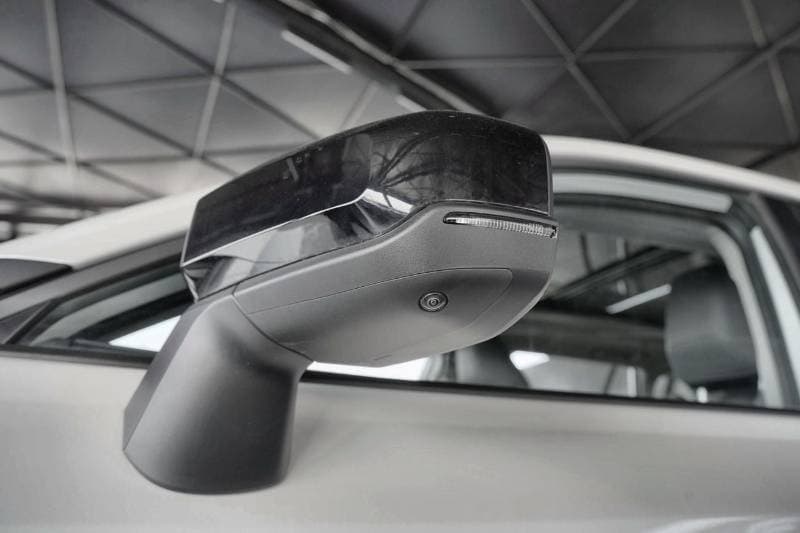 2026 Toyota RAV4 Luxury Edition thumbnail 7